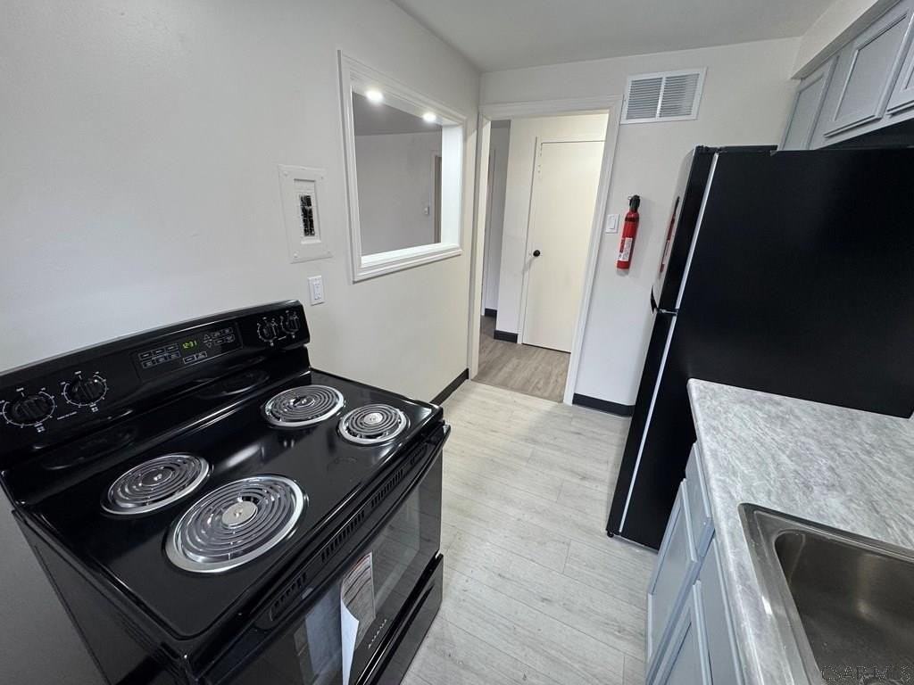 1201 Heeney Ave - Photo 4 of 19