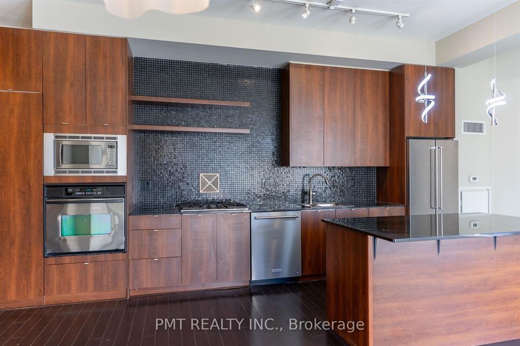 19 Brant Street #504 - Photo 4 of 17