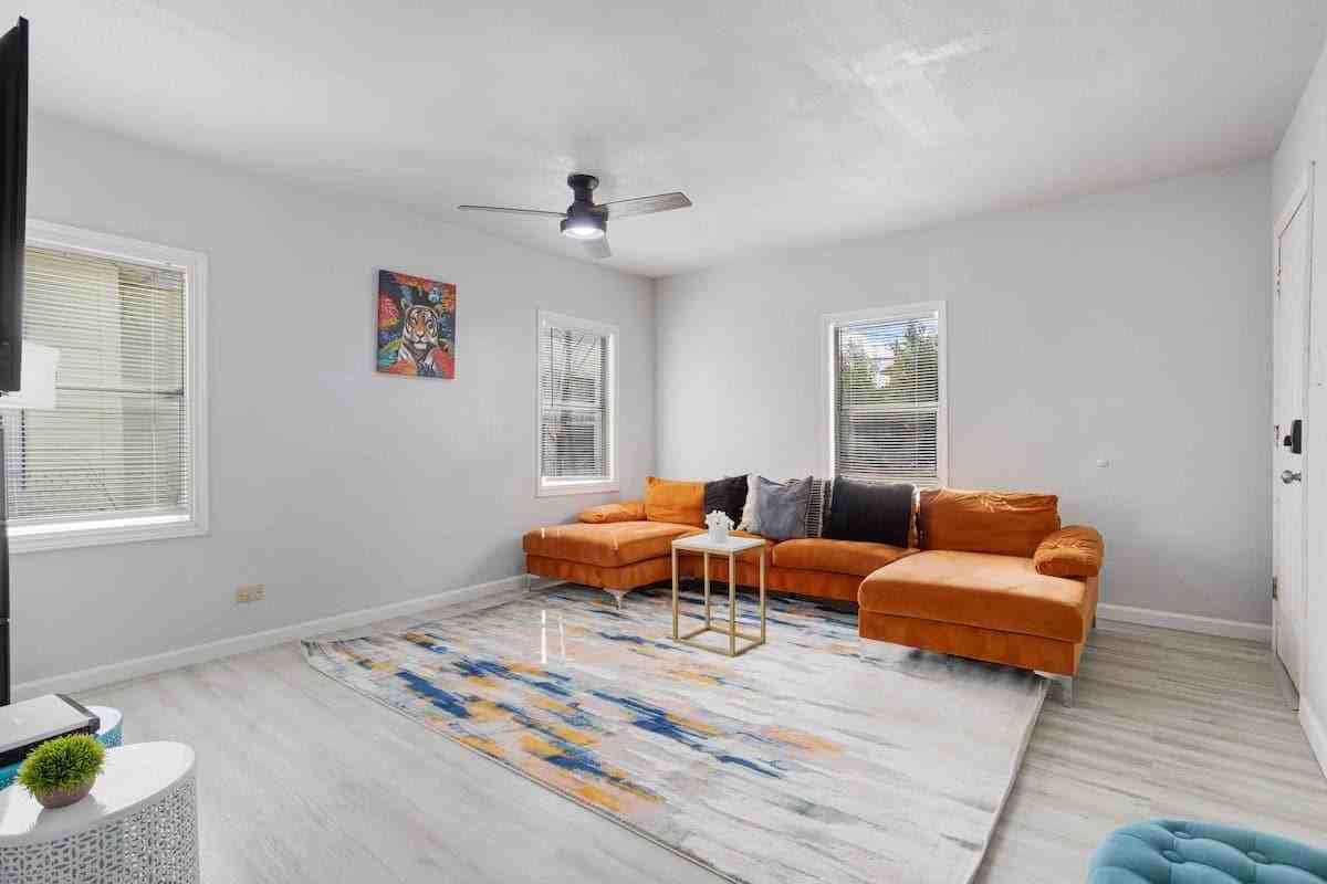 Holman St - Photo 3 of 9