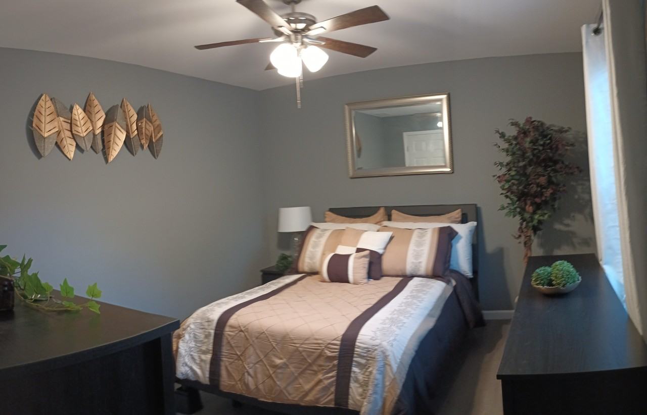 Clovis Court Northwest - Photo 4 of 13