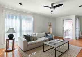 featured image of 900 South Lamar Boulevard