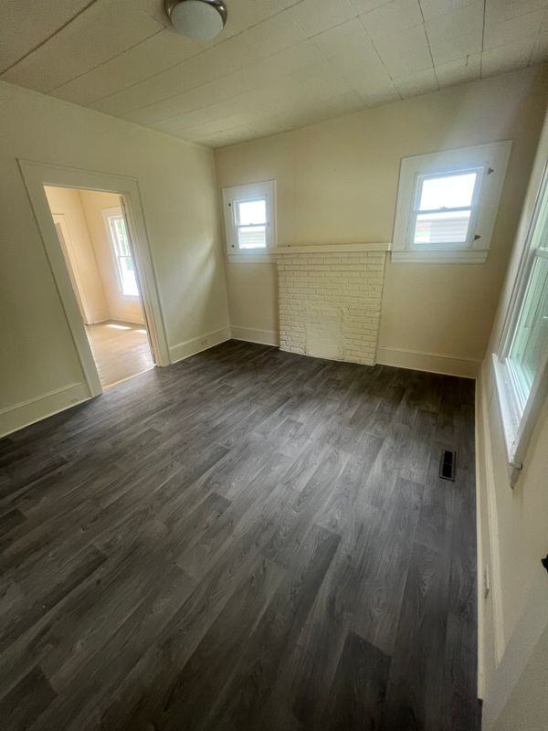 412 Barker Ave - Photo 2 of 10