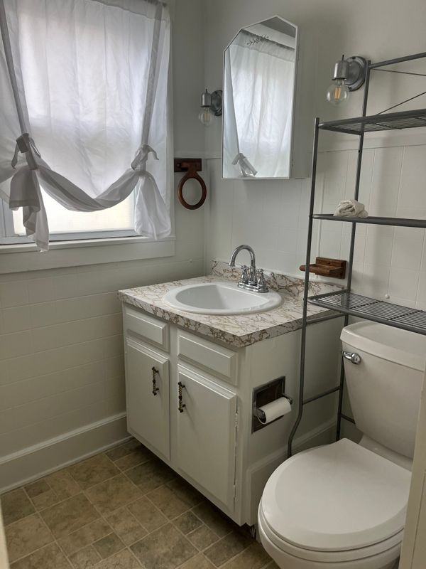 313 Walnut St - Photo 5 of 9