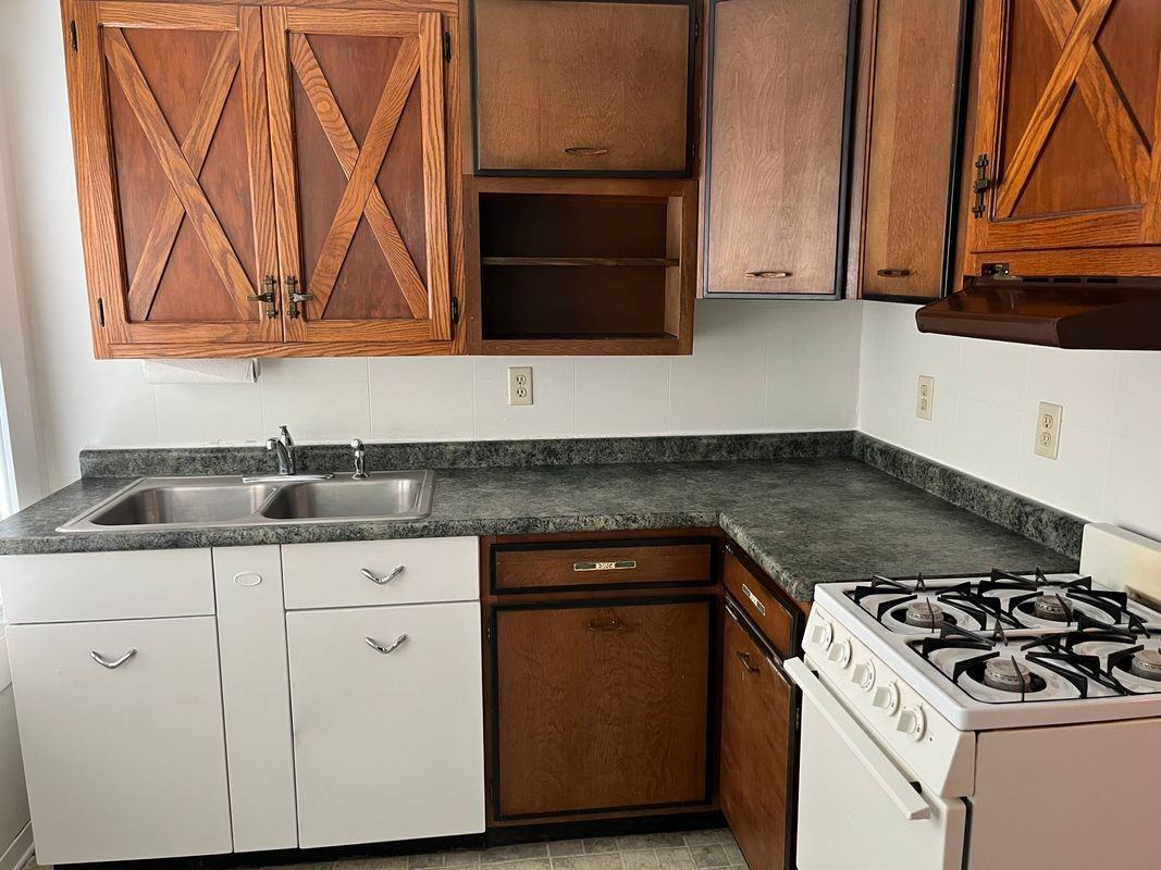 313 Walnut St - Photo 7 of 9