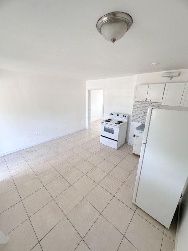 8450 Ne Miami Ct ##16 - Photo 2 of 10