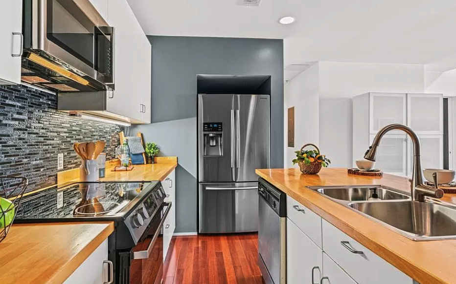 1200 East 11th Street #1697 - Photo 5 of 9