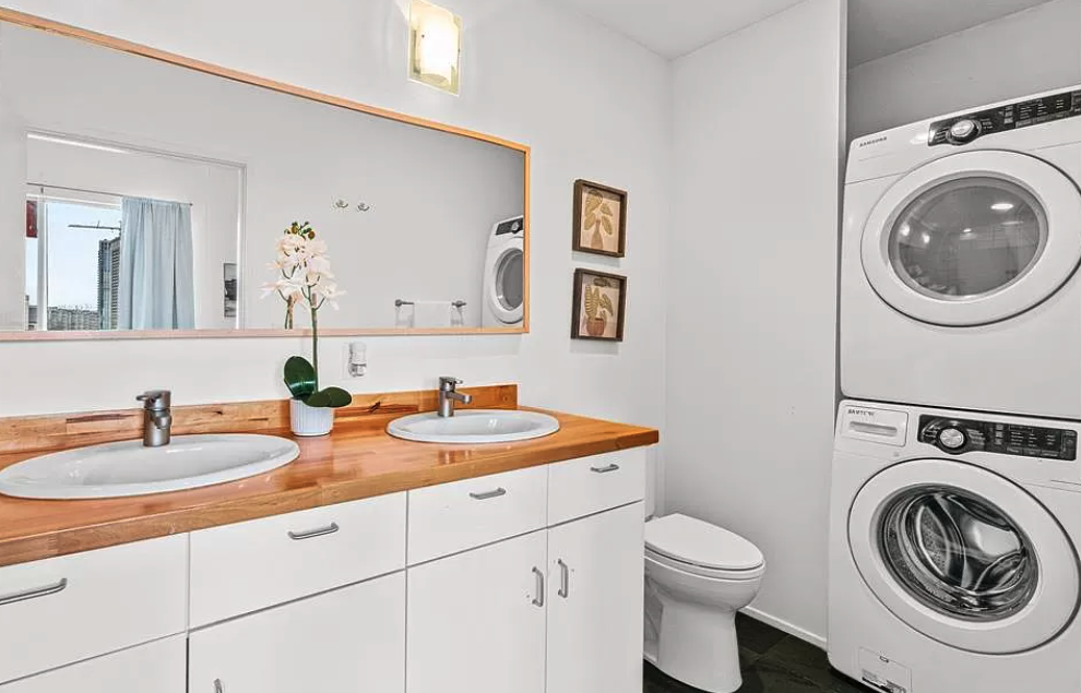 1200 East 11th Street #1284 - Photo 7 of 9