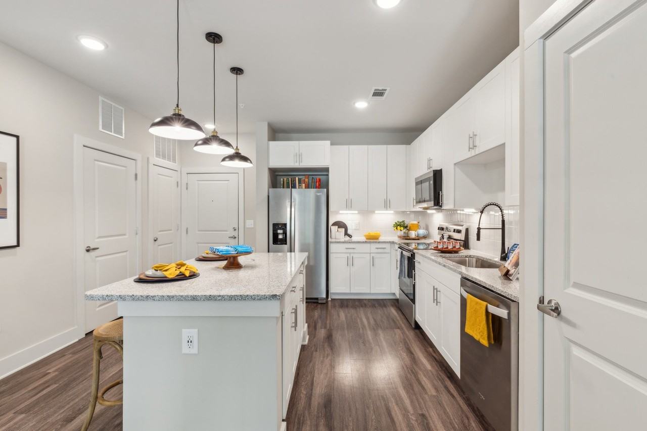 The Mallory - Photo 2 of 50