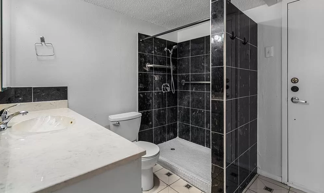 1800 Lavaca Street #1104 - Photo 7 of 12