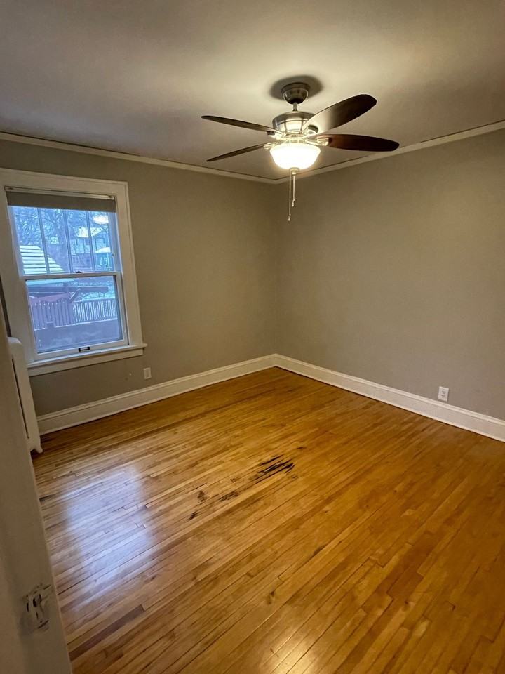 Ashland & Laurel Apartments - Photo 3 of 26