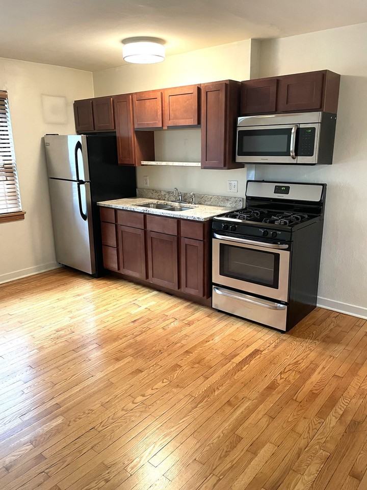 Virginia Apartments - Photo 2 of 15