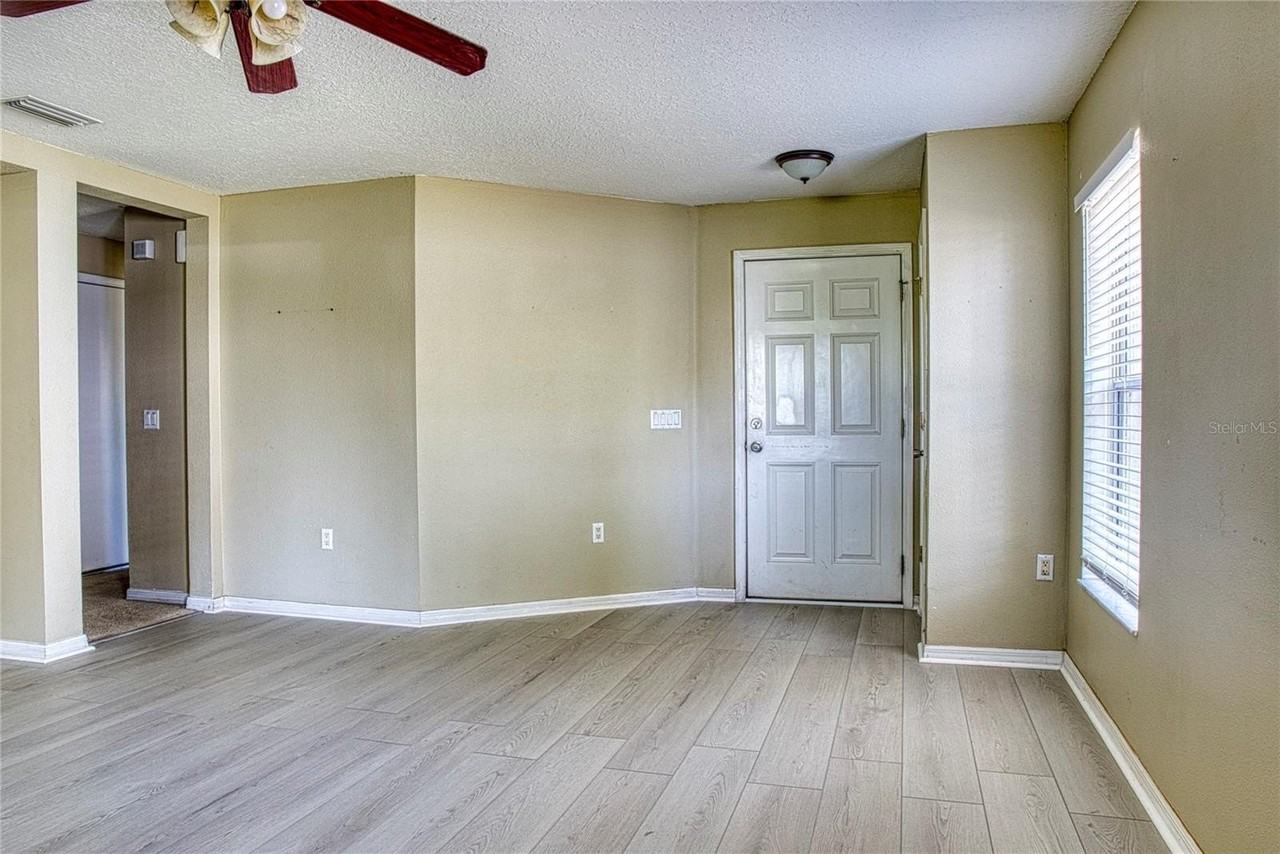 7316 Hunters Greene Cir - Photo 5 of 25