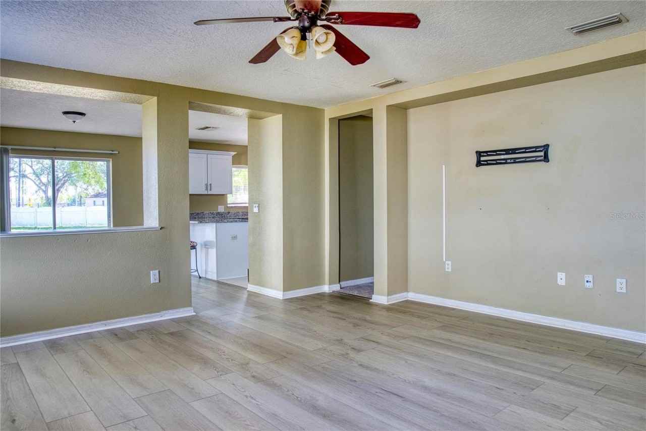 7316 Hunters Greene Cir - Photo 6 of 25