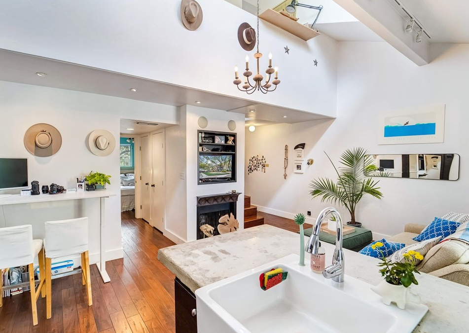 3018 South 1st Street #2571