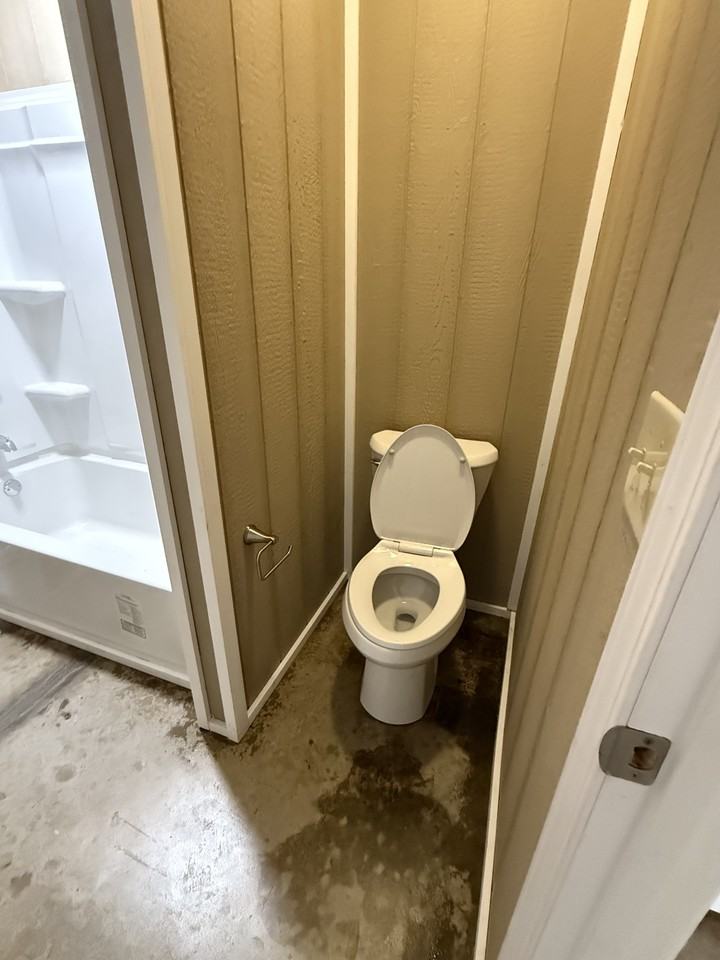 210 Higgins Dr - Photo 4 of 9