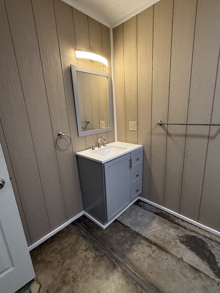 210 Higgins Dr - Photo 5 of 9