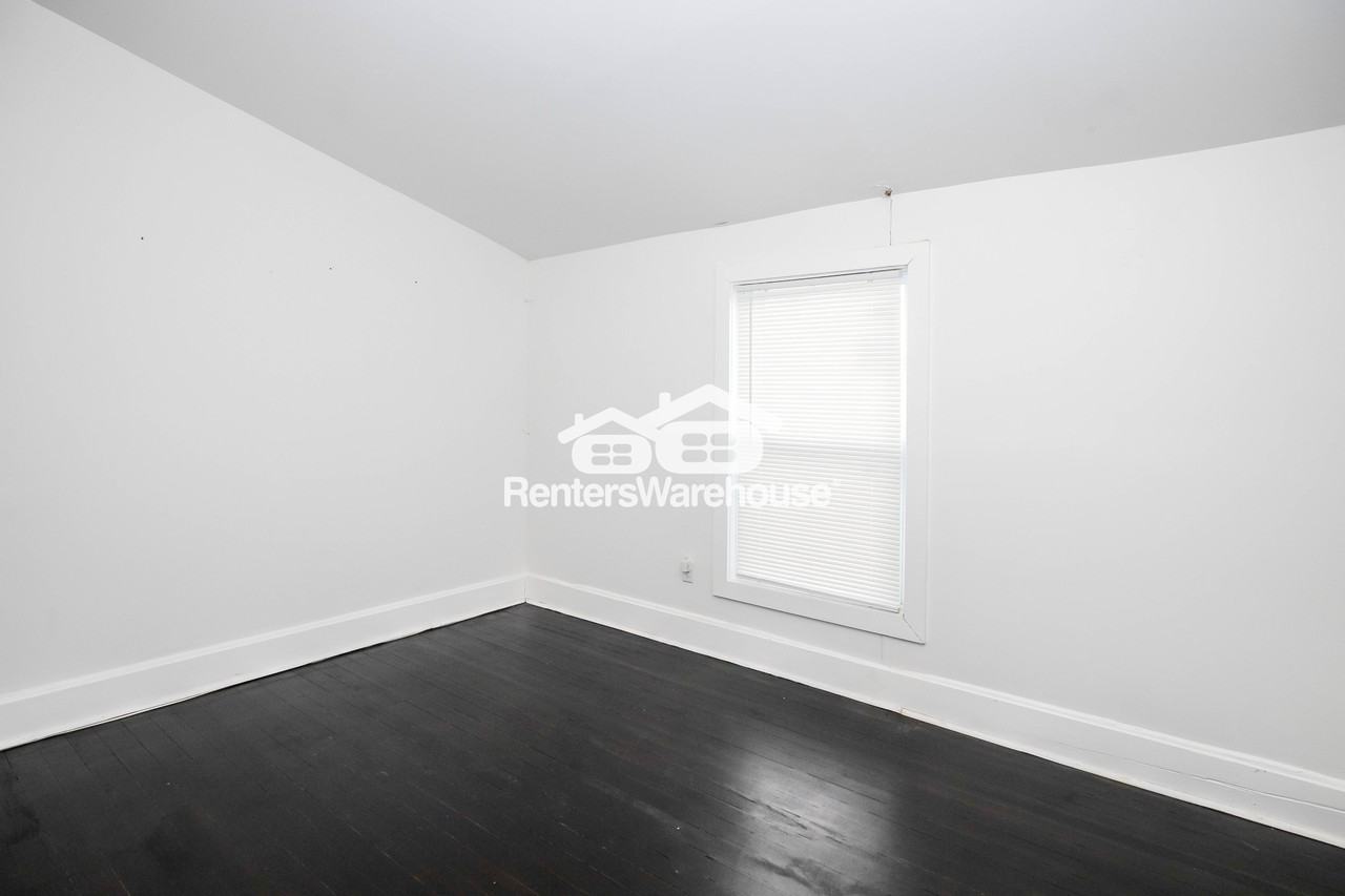 1322 Yecker Ave - Photo 3 of 25