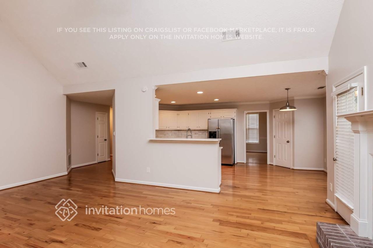 4157 Chatham Point Way - Photo 5 of 17