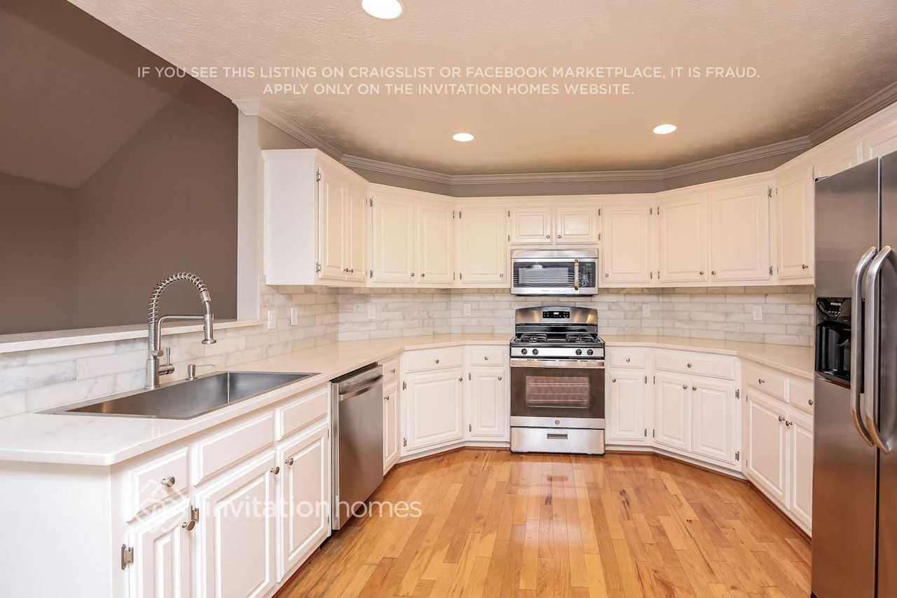 4157 Chatham Point Way - Photo 6 of 17