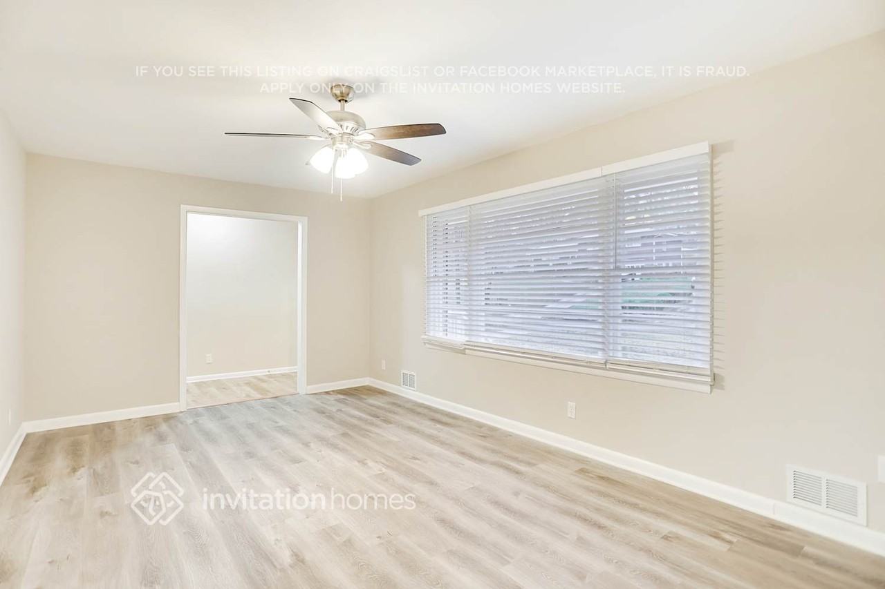 3209 Briarwood Blvd - Photo 2 of 19