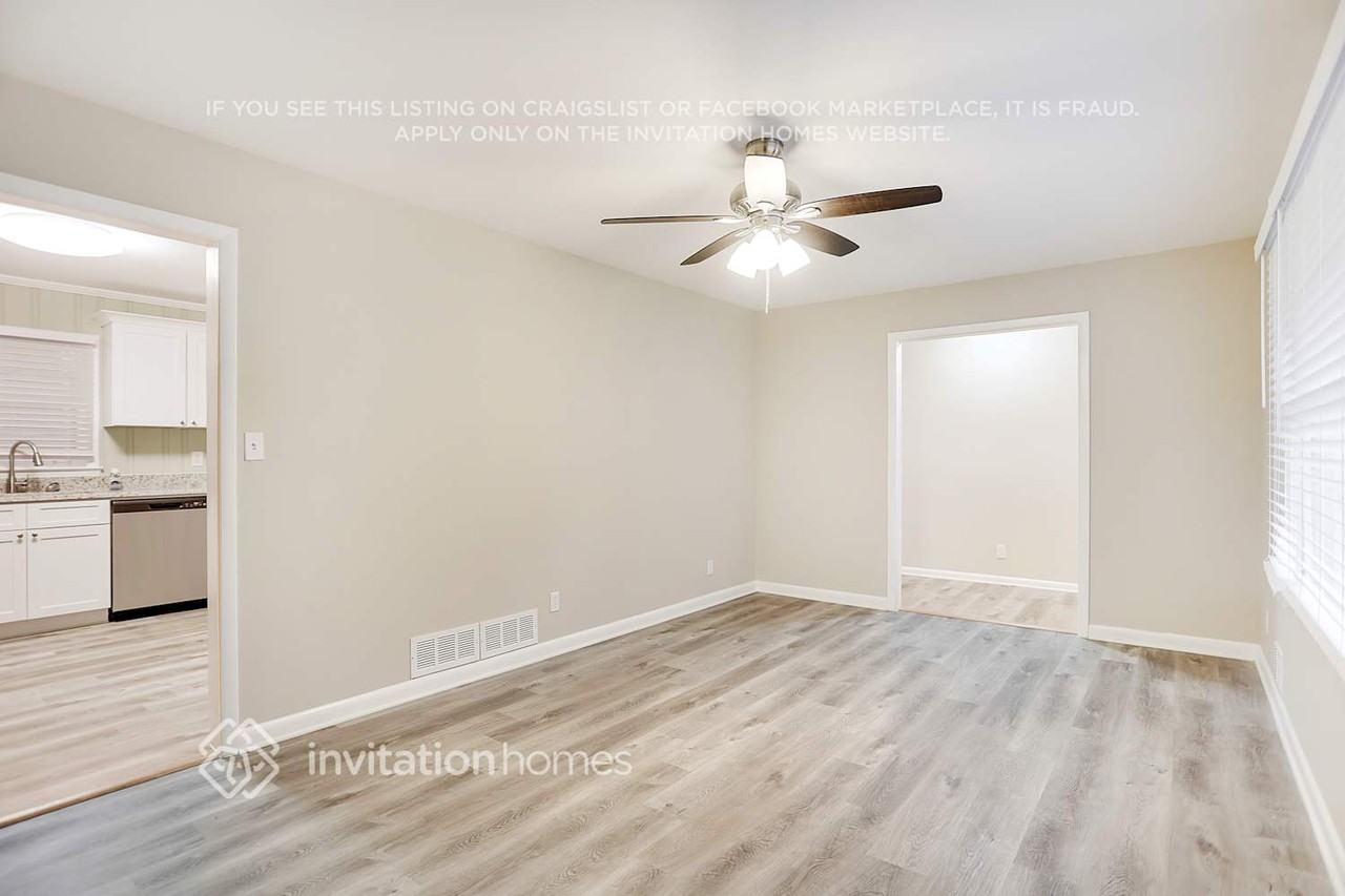 3209 Briarwood Blvd - Photo 3 of 19