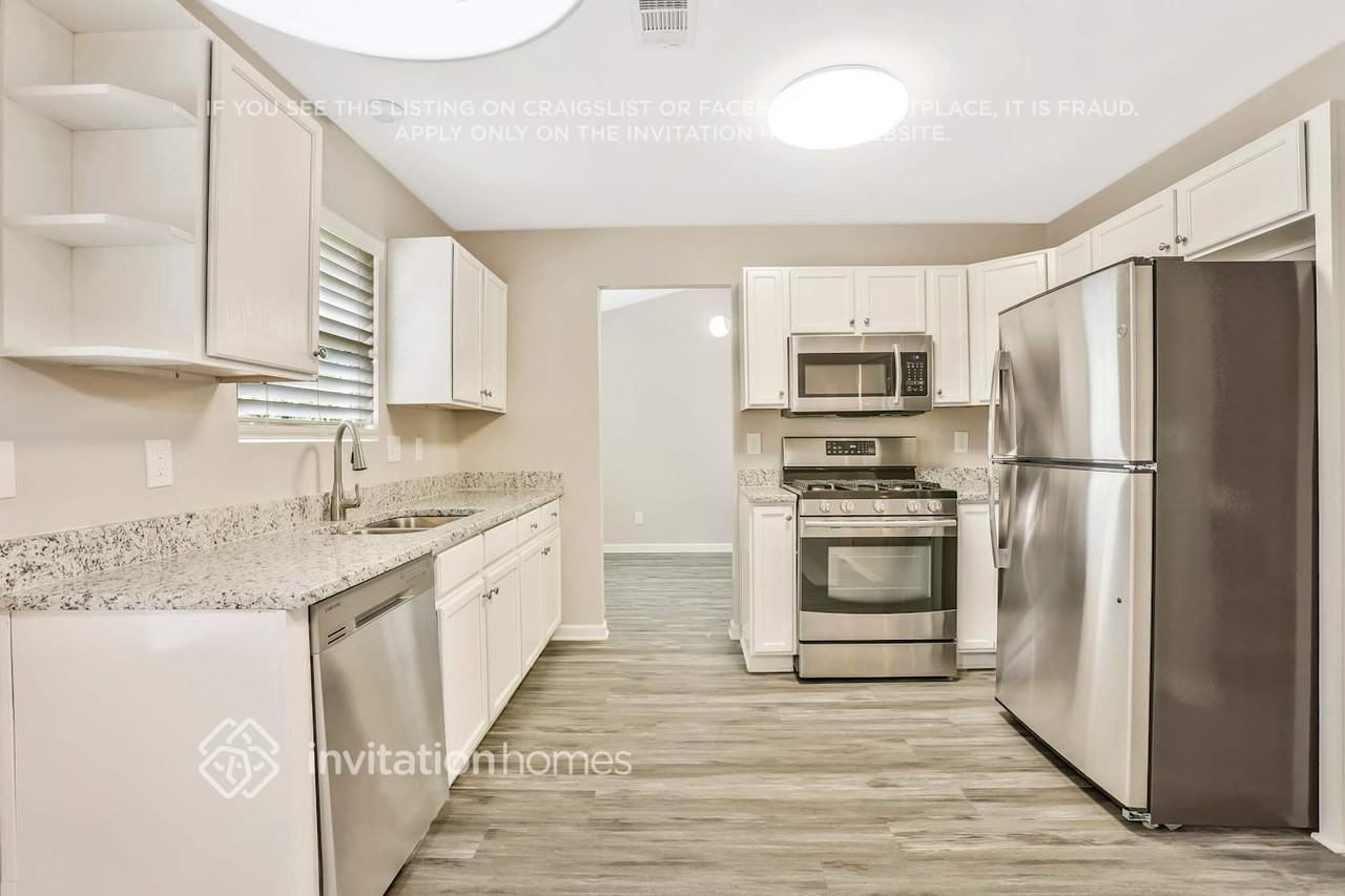 2201 Clayton Rdg - Photo 7 of 21