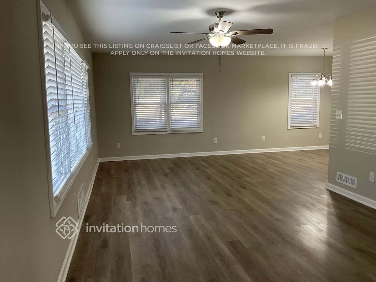 2264 Headland Dr - Photo 2 of 15