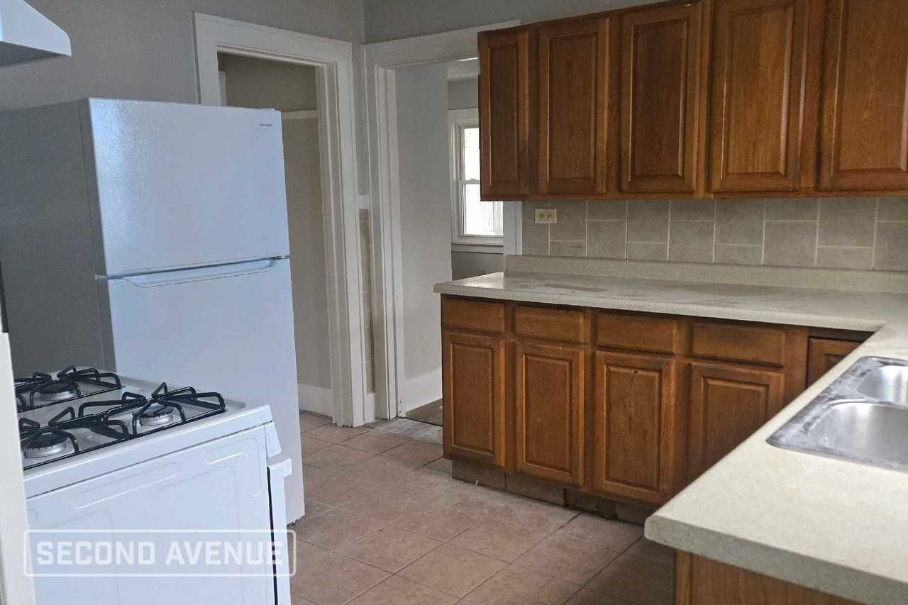 601 S 30th St - Photo 2 of 7