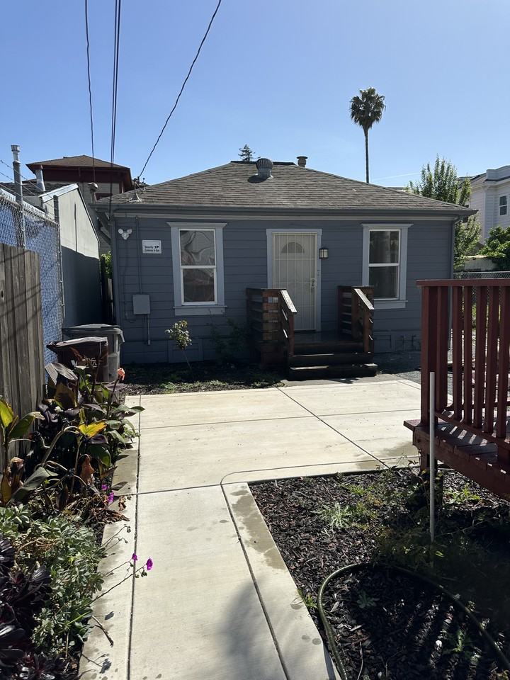 1465 9th Street - Photo 3 of 23