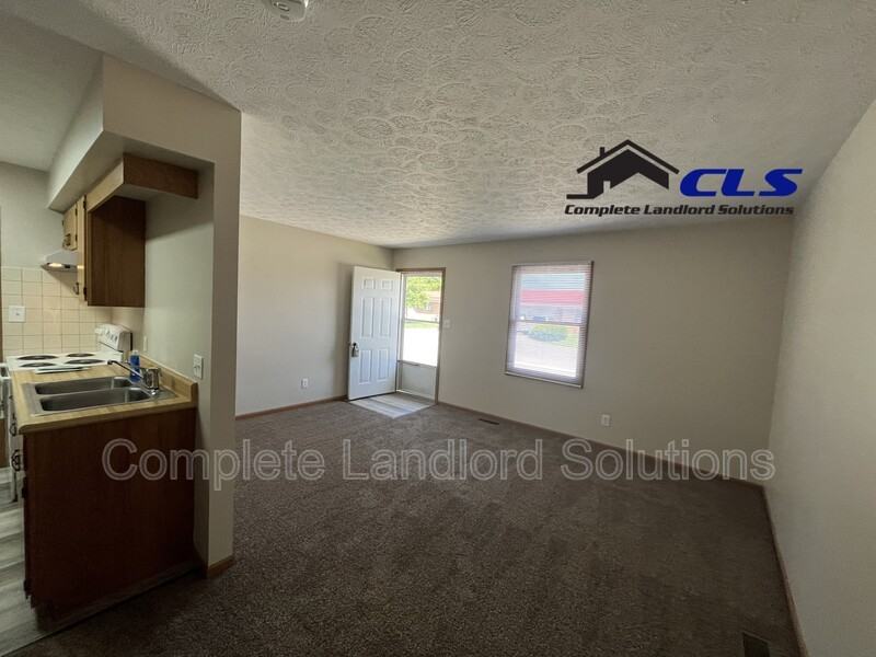 1765 E Morgan Dr - Photo 2 of 11