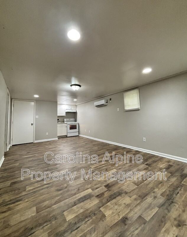 2512 Finchley Dr - Photo 3 of 6