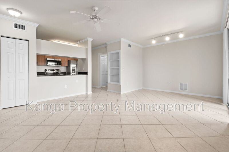 6556 Emerald Dunes Dr #302 - Photo 5 of 33