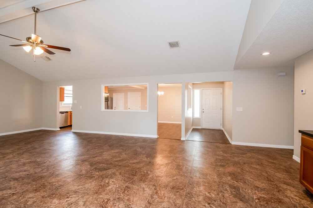 11041 Losco Junction Dr - Photo 7 of 17