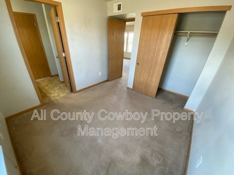 507 Mitchell St - Photo 4 of 10