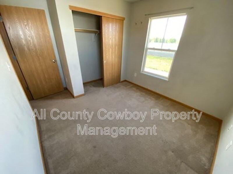 507 Mitchell St - Photo 6 of 10