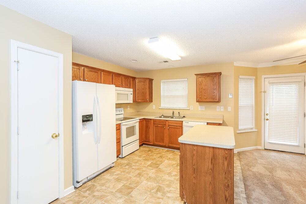 5880 Mahogany Pl Sw - Photo 7 of 15