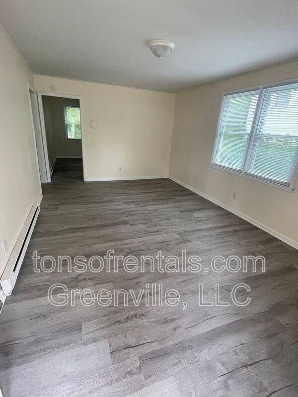 691 Fairfax St - Photo 2 of 7