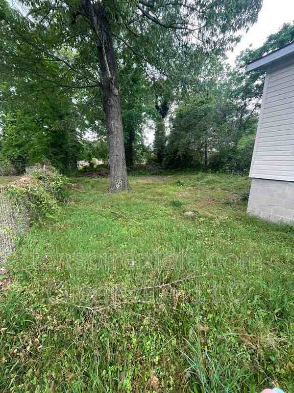 691 Fairfax St - Photo 7 of 7