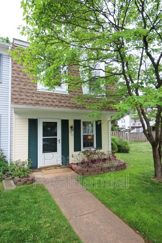 27 Bickel Ct - Photo 2 of 23