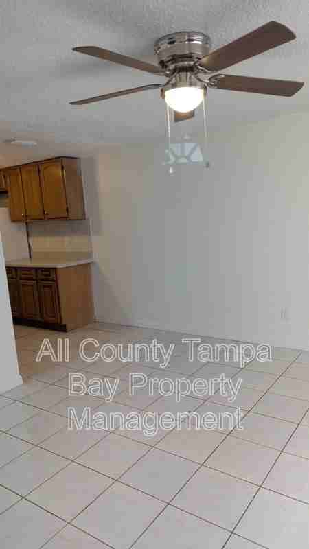 2204 Irene St #B - Photo 4 of 16