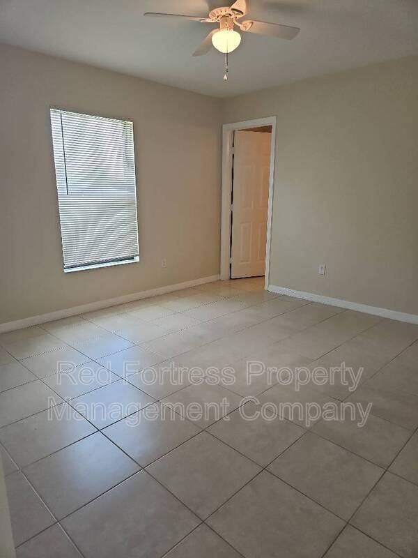 717 Nicholas Pkwy W - Photo 3 of 10