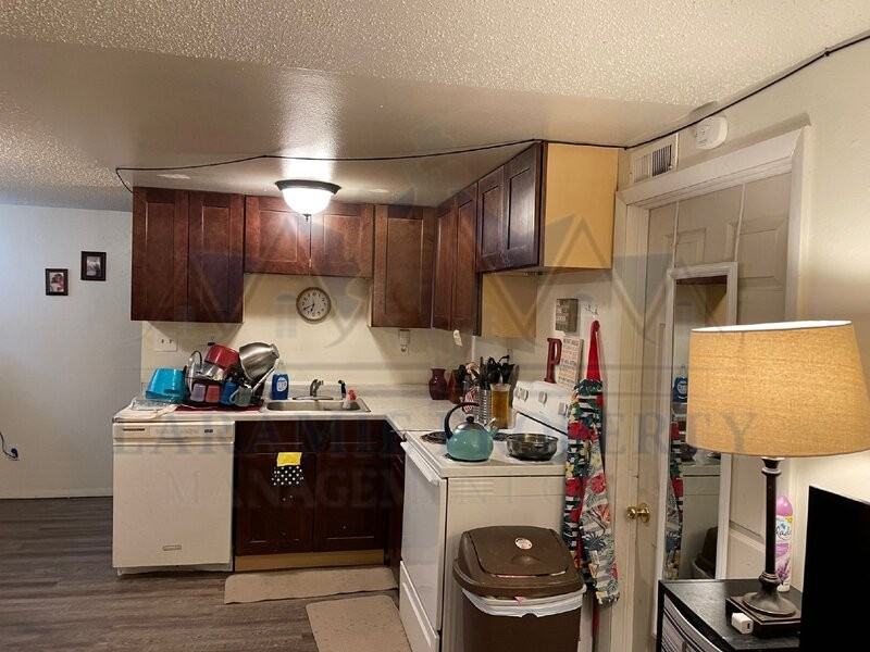 720 1/2 Mitchell St - Photo 5 of 13