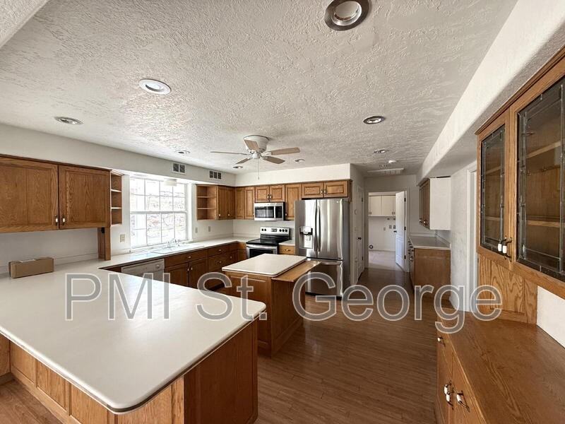 2506 W Grandview Dr - Photo 6 of 50