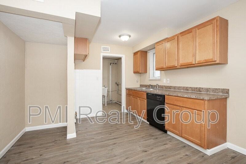 645 Babbitt Rd - Photo 4 of 23