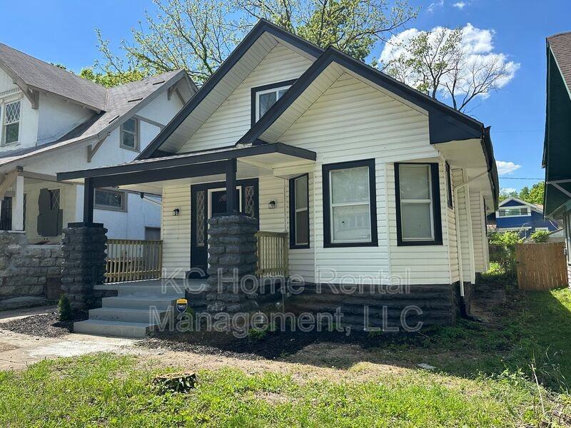 4010 S Benton Ave - Photo 3 of 48