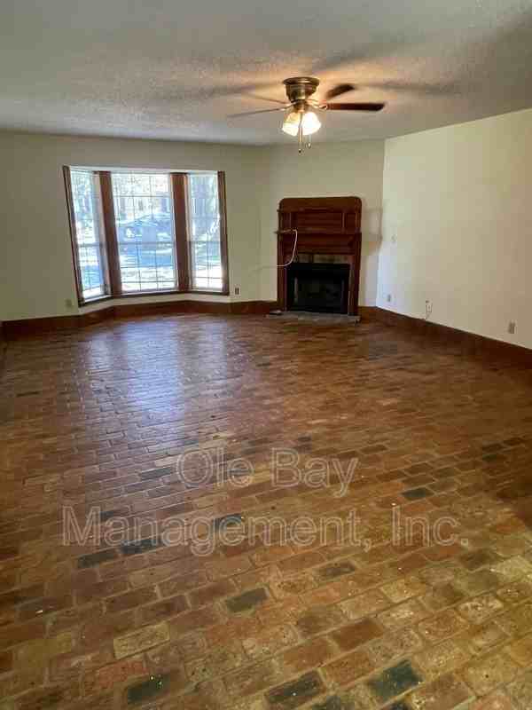 126 General Bullard Ave - Photo 2 of 12