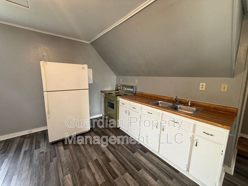 E 3rd St - Photo 2 of 11