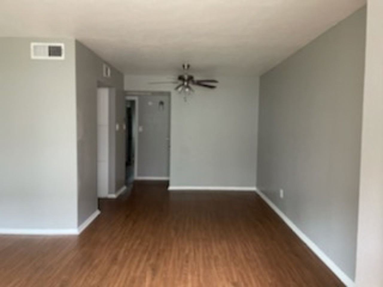 University Villas Apartments - Photo 6 of 16