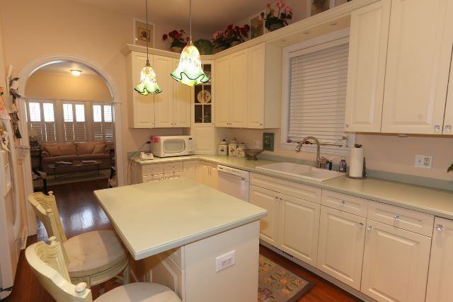 1119 W George St #1 - Photo 2 of 17