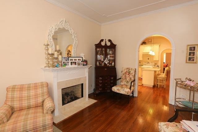 1119 W George St #1 - Photo 7 of 17